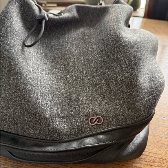 Lululemon Drawstring Bag - Picture 10 of 14